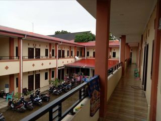 nego sampai jadi Kost 65  Kamar dan Rumah Besar luas tanah 1.870 m2 Dekat Kampus Unismuh Makassar