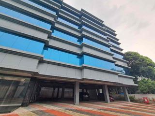 Gedung Baru 5 Lantai Sederetan Gedung FedEx Dekat Tol Pondok Indah Jakarta Selatan