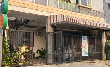 Dijual Rumah Mewah 2 Lantai di Kelapa Dua Tangerang