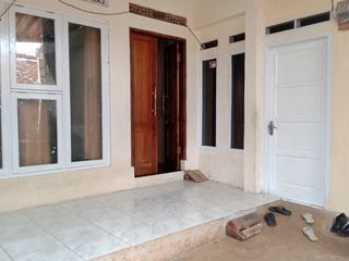 2 Rumah (2 Lt +1 Lt) 5 Kamar Tidur, Masuk Gang, Cikalong Wetan, Bandung Barat