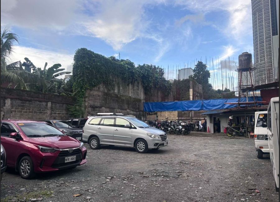 Quezon Ave Commercial Gem — Ideal for Mixed-Use Redevelopment | Lamudi ...