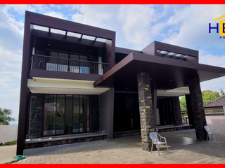 Dijual Rumah Mewah di Singotoro Semarang