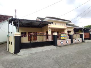 Rumah SHM IMB Milik Sendiri Dekat Pusat Kota Aman Nyaman