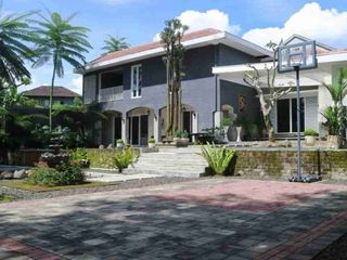 DIJUAL RUMAH MEWAH FULL FURNISHED BANGUNAN BARU DI SETIABUDI REGENCY
