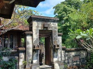 DIJUAL RUMAH + TANAH LUAS 840 M2 DI PENATIH, DENPASAR