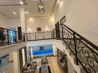 Dijual Rumah Semi Furnished dan kolam renang