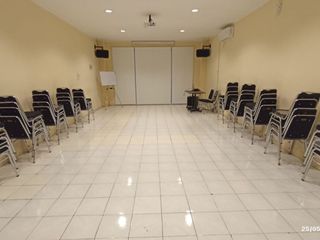 Ruko 3 Lantai Strategis Lokasi Pusat Kota di Jl Naripan bandung