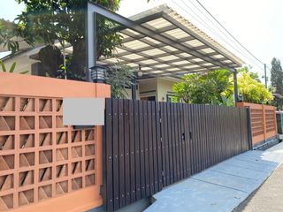 Jual Rumah Mewah dan Sebagian Isinya di Kota Subang Dekat Sarana Umum