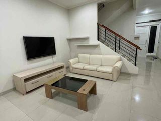 Disewakan Rumah Siap Huni di Ruby Pondok Hijau Golf Gading Serpong 4 Kamar Tidur