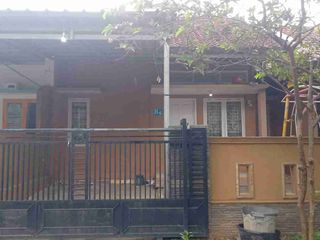 DISEWAKAN RUMAH SIAP HUNI DI PERUMAHAN BUMI PUSPA KENCANA IV