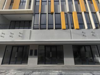 Ruko The Loop, BSD 3 Lantai