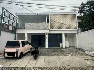 Jual Rumah Tempat Usaha Lokasi Bagus di Kebayoran Baru Jakarta Selatan