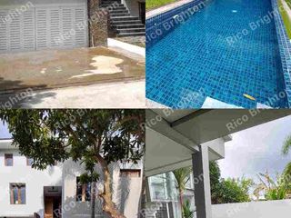 DIJUAL RUMAH MEWAH MODERN BERKONSEP VILLA TERDAPAT KOLAM RENANG LOKASI STRATEGIS TENGAH KOTA BALIKPAPAN KAL-TIM