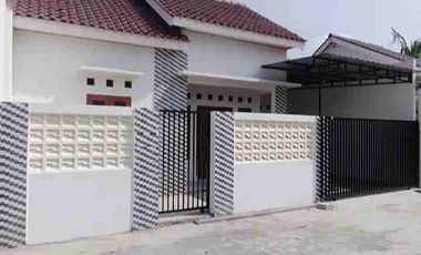 Dijual Rumsh baru di karangasem solo ums