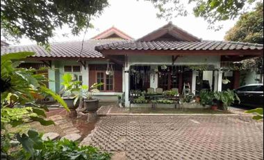Kompleks Properti dalam Satu Hamparan: Rumah Utama, Ruko, Paviliun & Bangunan Pendukung