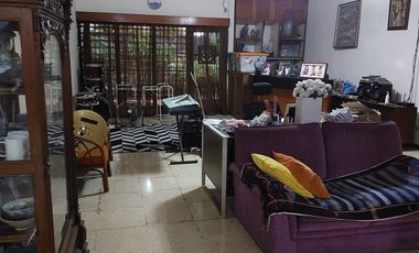RUMAH LOKASI  STRATEGIS DI JAKARTA SELATAN MURAH HITUNG TANAH SAJA, SHM