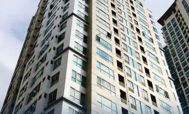 Semi-furnished 2BR Condo for Sale in Kensington Place Condominium, BGC Taguig