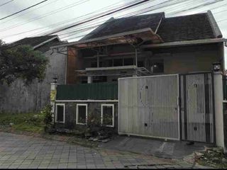 Dijual rumah siap huni dan tanah kavling siap bangun di Perumahan Istana Tegal Besar Jember