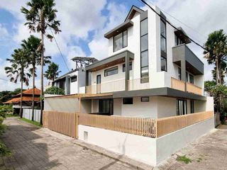 Rumah Dalung Badung Bali 4 Bedrooms