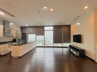 RUSH SALE! 1BR Condo Unit for Sale at Trump Tower in Makati City