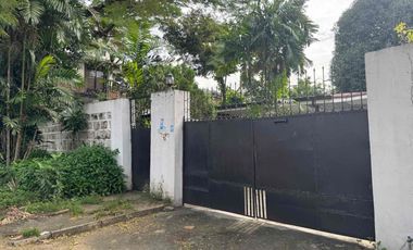 FOR SALE: Old Bungalow House and Lot in Quezon City