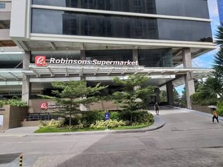Studio Unit Condo Corner for Sale with Balcony | Baseline Premier – Cebu City