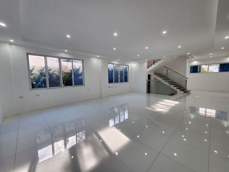 Ayala Alabang Village Association, Narra Street, Muntinlupa, Kalakhang Maynila, Pilipinas