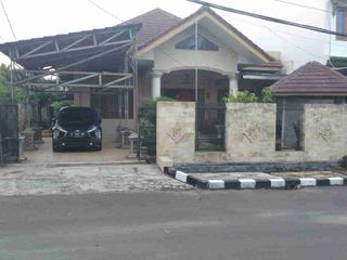 Rumah Mewah 2 lantai Graha Asri +Gazebo