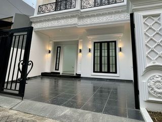 Dijual Rumah American Classic Brand New di sunter