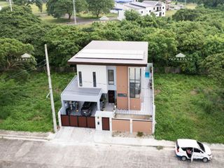 4BR House and Lot for Sale in Orchard Golf and Country Club at Dasmarinas, Cavite