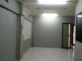 Ruko 3 Lantai Siap Huni Akses Mudah Lokasi Srategis di Senayan - Jakarta Selatan