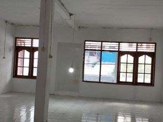 Jual rumah di Pademangan Timur, lebar 11m cocok untuk konveksi,gudang,kantor,dll