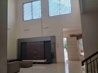 `Green Ville Blok A — Rumah Adem, Luas, dan Tinggal Jalan Sedikit Udah Nyampe Toko Buah Segar!`