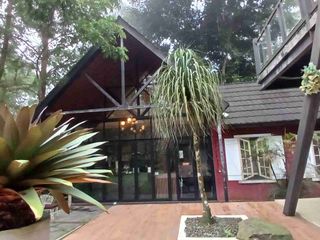Villa plus Cafe Komplit daerah Girikerto Turi Nego Keras
