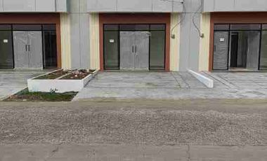 Rumah Sekaligus Tempat Usaha
