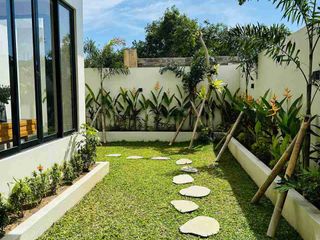 new brand villa for sale 2 unit IDR per unit 3,9 milyar kawasan GWK ungasan Badung Bali
