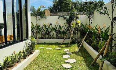 new brand villa for sale 2 unit IDR per unit 3,9 milyar kawasan GWK ungasan Badung Bali