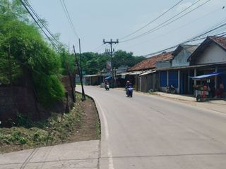 Tanah 3 hektar prospek lingkungan pergudangan , industri dan perumahan di Legok dekat BSD