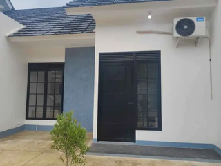 View Perkebunan Sejuk Bebas Polusi Include Pagar dan Canopy Free Tutup Tembok Belakang