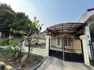 Dijual Cepat Rumah Tinggal Lokasi Strategis Dalam Cluster Yunani Banjar Wijaya, Tangerang
