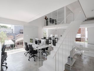 Rumah Kantor Multifungsi Modern di Jl.Lodaya Tengah Kota Bandung Lokasi Premium