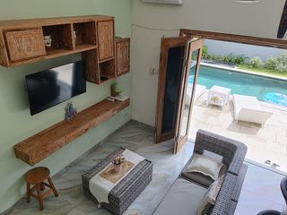 FOR SALE VILLA READY UNIT 3 BR LOKASI SUPER STARTEGIS DI KEROBOKAN DEKAT SLK
