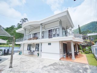 Batu Malang Villa House Located in front of Tirta Nirwana Songgoriti