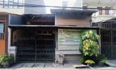 DIJUAL RUMAH TINGGAL DI DAERAH JELAMBAR JAKARTA BARAT DEKAT KE MALL CITRALAND DAN BERBAGAI FASILITAS PENDIDIKAN