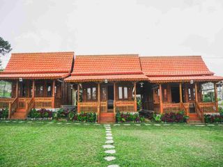dijual villa sytle joglo biew danau lokasi pancasari bedugul
