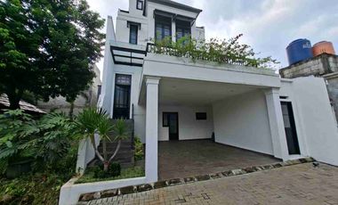 Dijual cepat rumah eropa siap huni di jalan utama Jagakarsa