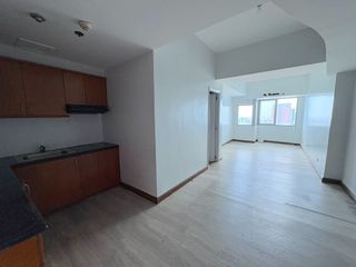 RUSH: PEARL OF THE ORIENT, Roxas Blvd (50% lower than Zonal Value)