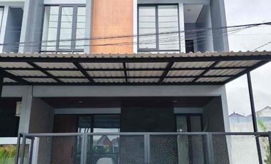 Manyar Tirtoyoso Baru Gress 2lt