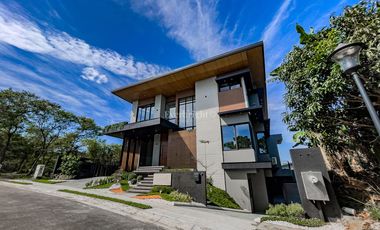 5BR House and Lot For Sale - Ayala Westgrove Heights