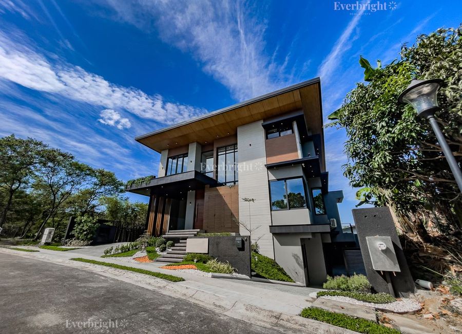 South Boulevard, Ayala Westgrove Heights, Inchican, Silang, Cavite